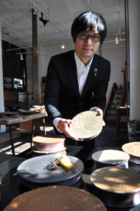和歌山市出身の備前焼作家・藤田祥さん