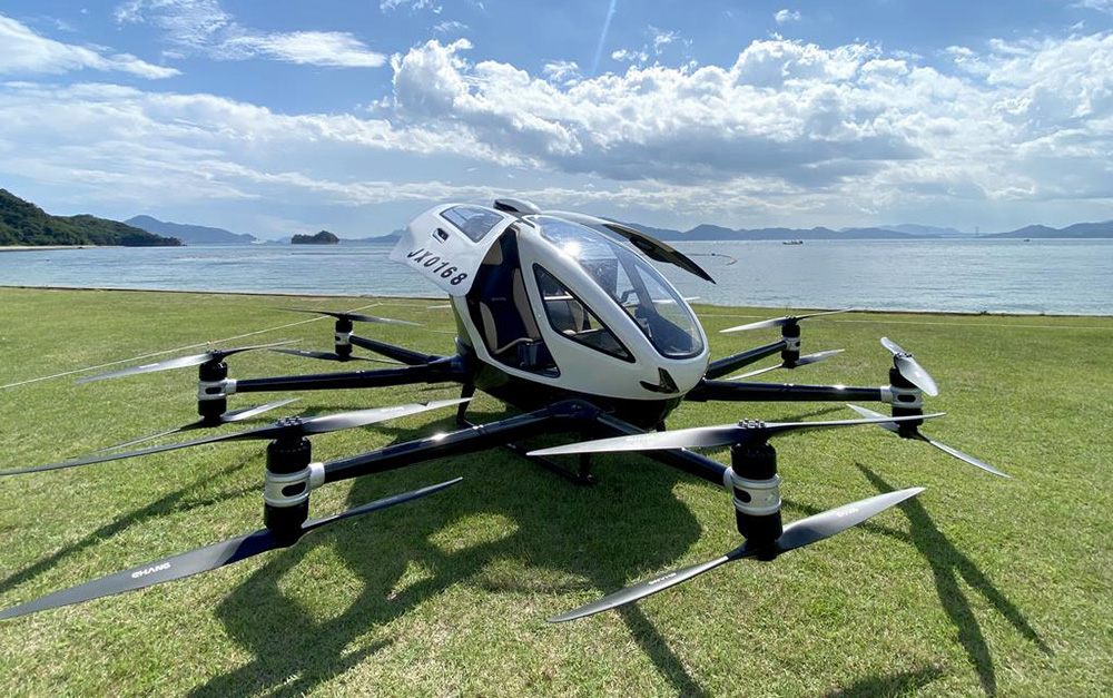 「空飛ぶクルマ」　の機体