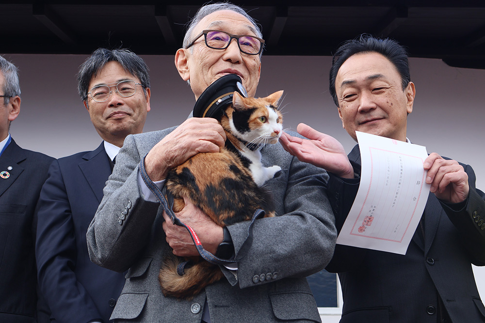 かぎしっぽが特徴の「ごたまふく駅長」