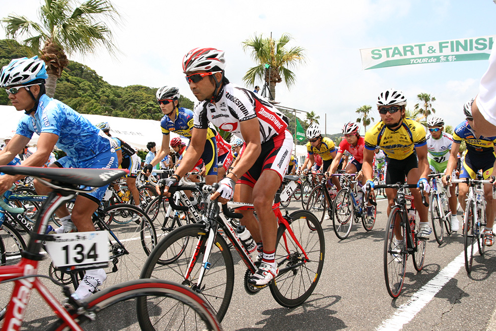 国際自転車レースの熱気が和歌山市にも（過去のツール・ド・熊野）