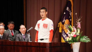 智辯和歌山　神戸智辯コラボ　サイズＬサイズ　56から57センチになります CHIBEN】イチロー神戸智辯ユニフォーム風パーカー&スウェット 背