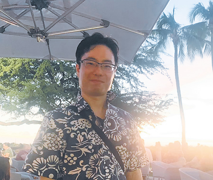 正装として扱われる「アロハシャツ」 | わかやま新報