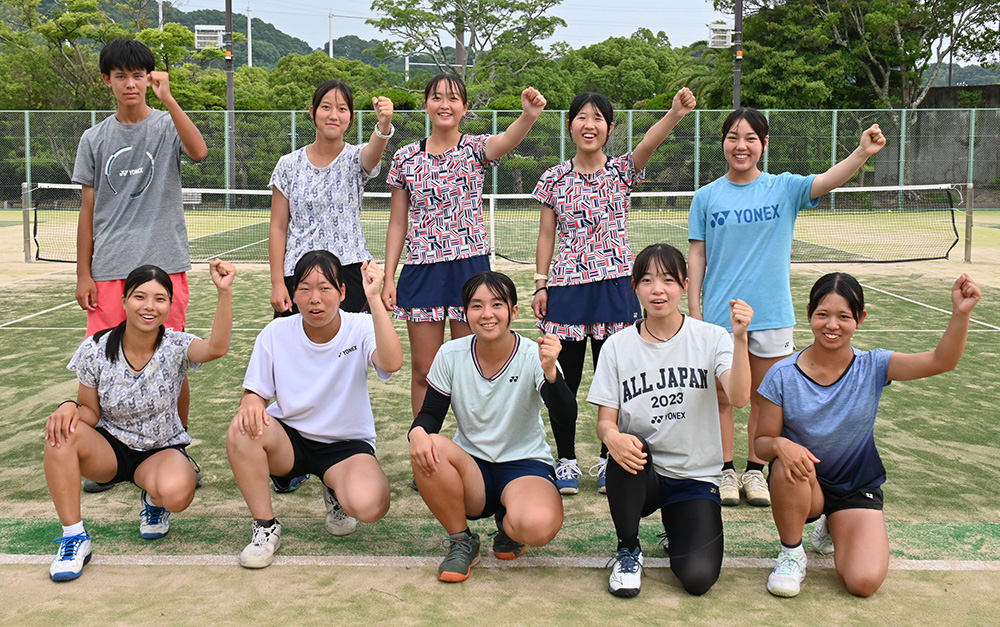 慶風高校テニス部の皆さん