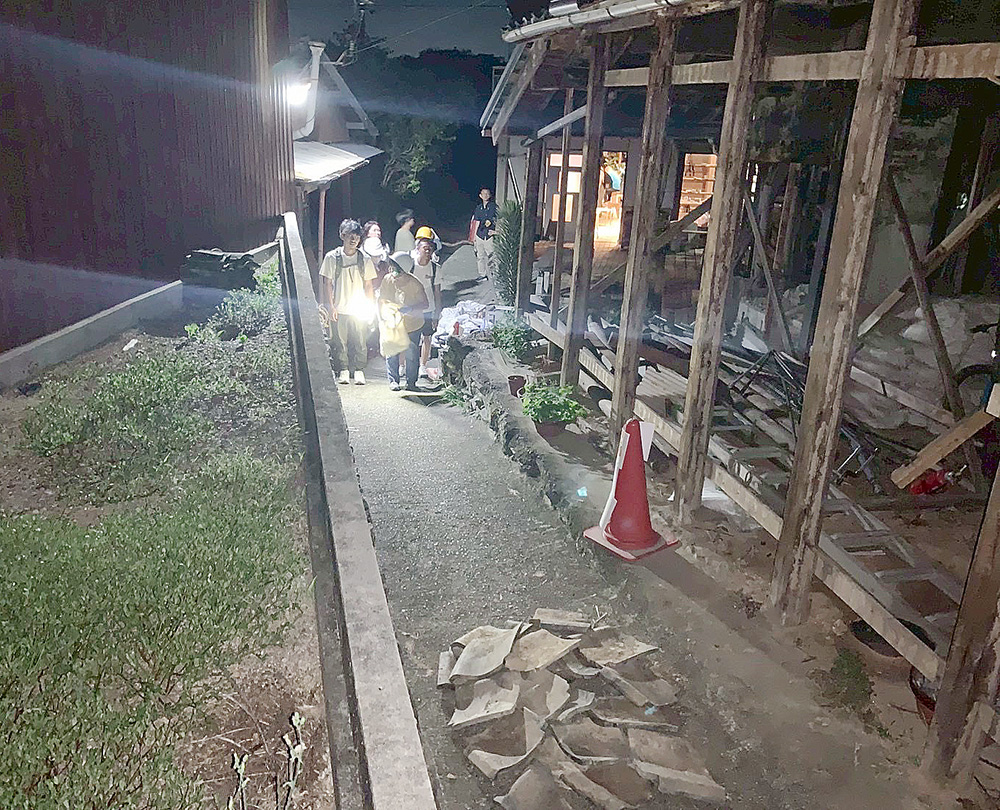 ゲーム形式で夜の避難ルートを歩いた(北原さん提供)