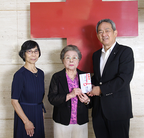 日赤県支部へ寄付 和歌山文化協会茶道部 | わかやま新報