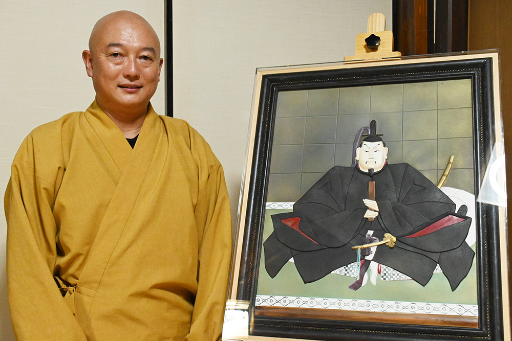 
開催のきっかけとなった頼宣公の肖像画と福勝寺の浦住職