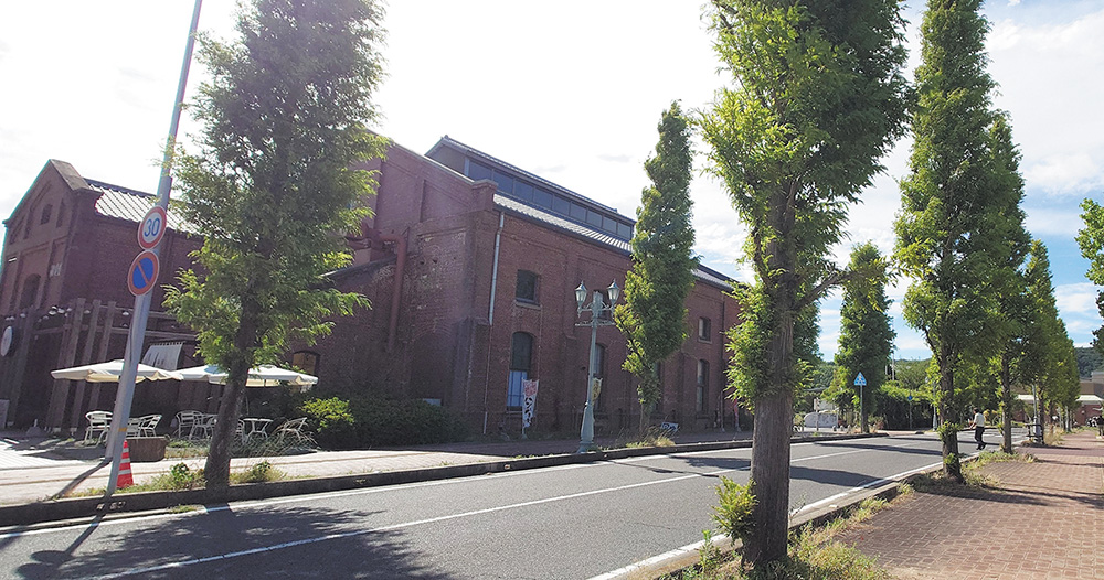 赤レンガ建築群が栄える洲本市の街並み
