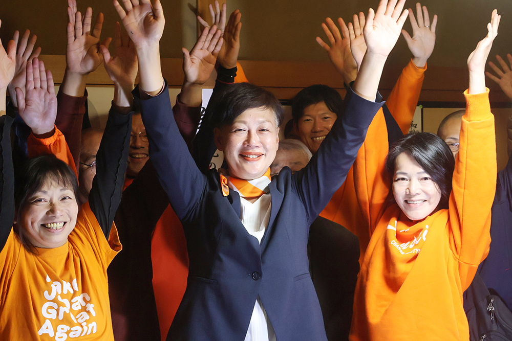 初当選に喜びいっぱいの上田さん