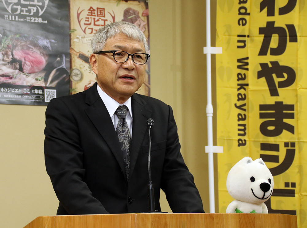 県内鉄道の存廃について認識を話す宮﨑知事