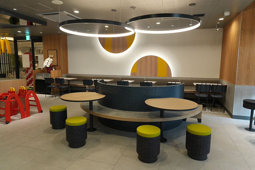 県内初の「ルナデザイン」の内装