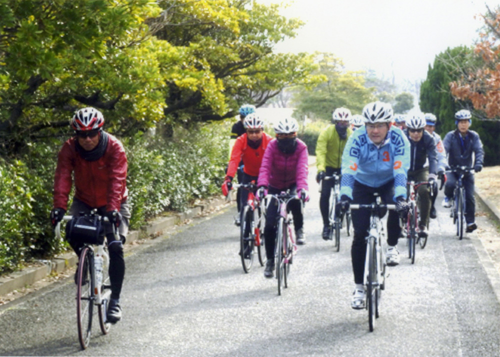 自転車で巡り、一年の安全を祈願(WCC和歌山サイクリング同好会提供)