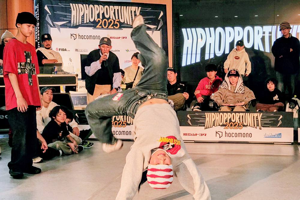 アクロバティックな技で観客を魅了