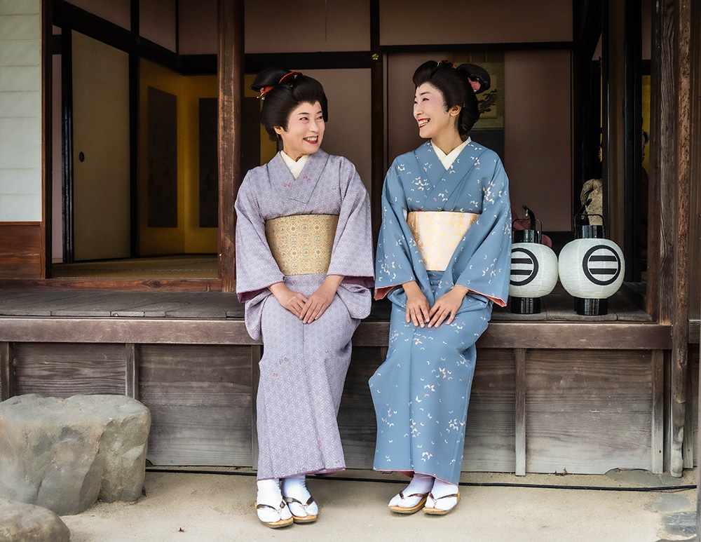 最優秀賞に選ばれた磯さんの「縁側で談笑」（青洲まつり実行委員会提供）