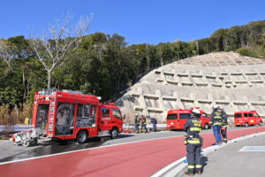 火災が発生した山林付近（４日午前１０時７分ごろ）