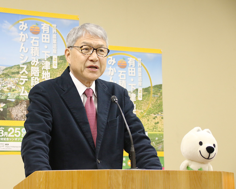 ガイドラインを発表する宮﨑知事