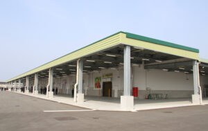 ４月に供用開始となる新青果棟の外観