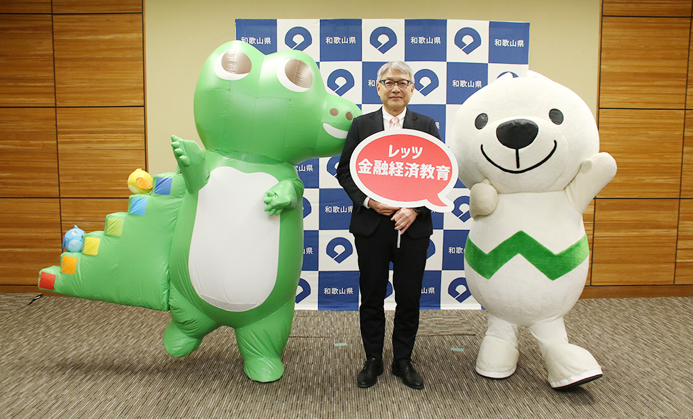 宮﨑知事㊥を表敬訪問したワニー参事官㊧