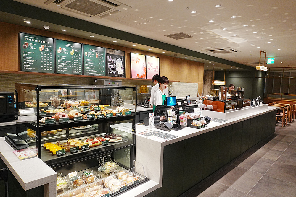 広々としたレジカウンター