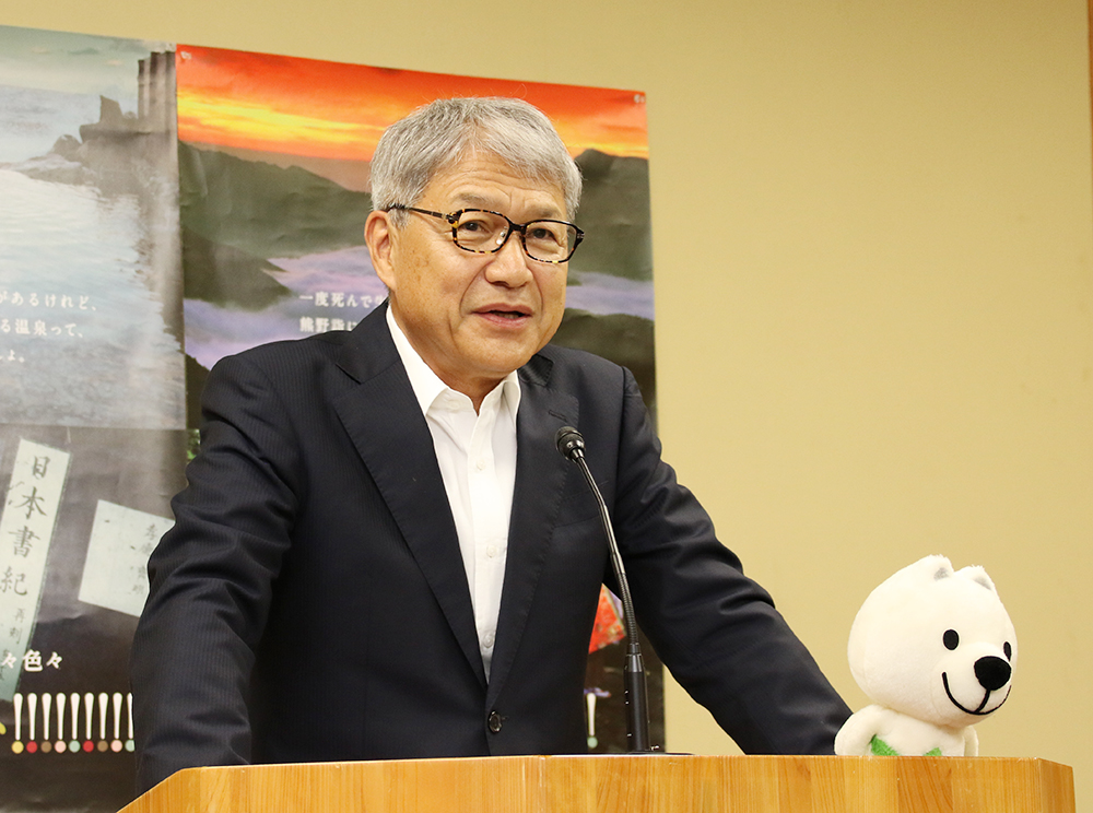 出会いの場創出事業の復活について話す宮﨑知事