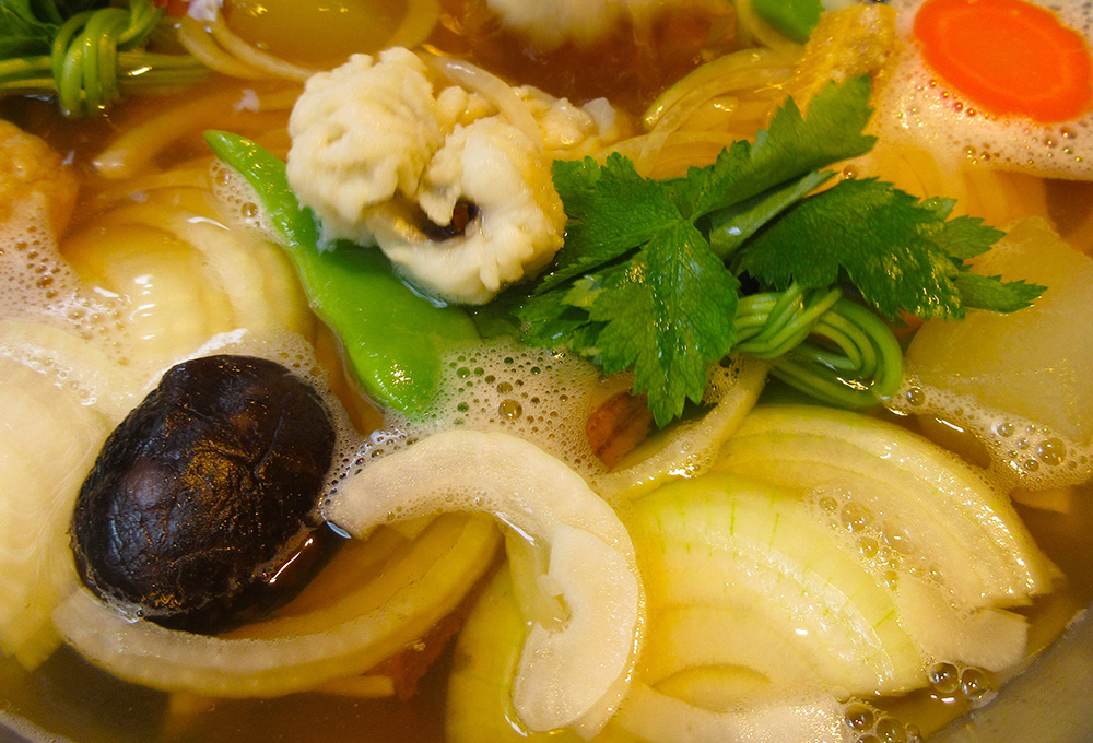 タマネギをふんだんに使った「ハモ鍋」
