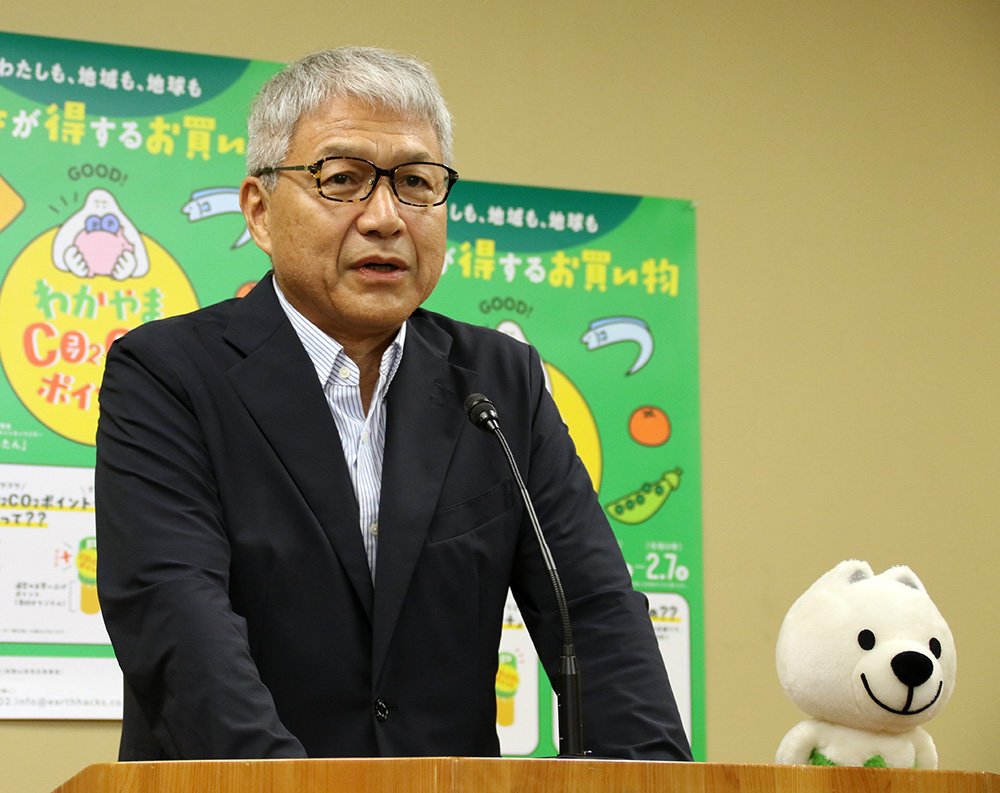 買い物から脱炭素を呼びかける宮﨑知事
