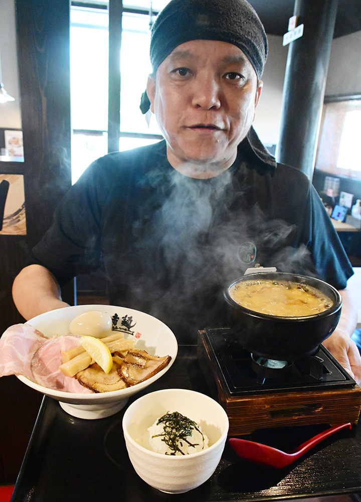 「特製濃厚つけ麺」のマグマセット