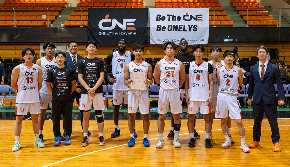 県予選６連覇を達成したONELYS wakayamaの皆さん（同チーム提供）